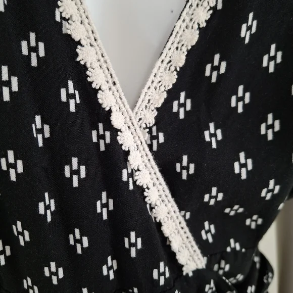 OPEN TO OFFERS Anthropologie Black Midi Wrap Dress Size M/L - Picture 6 of 13